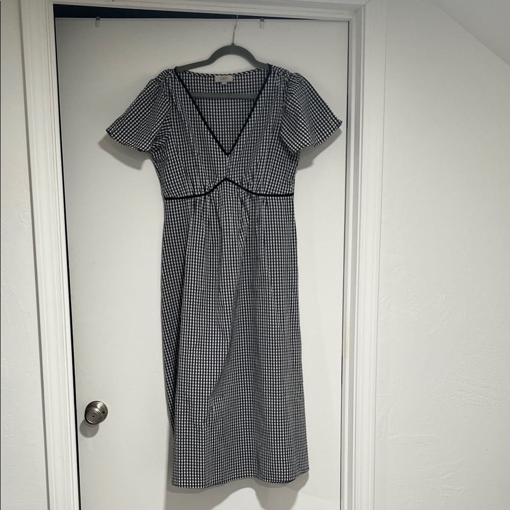 Black and White Gingham V-Neck Midi Dress